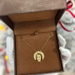 Lantisor Gravat cu portretul persoanei G004