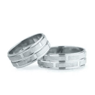 Pereche verighete aur alb cu model quantum, fizica iubirii