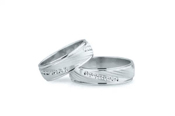 Verighete din aur alb cu bandă polarizată, orientarea magnetică