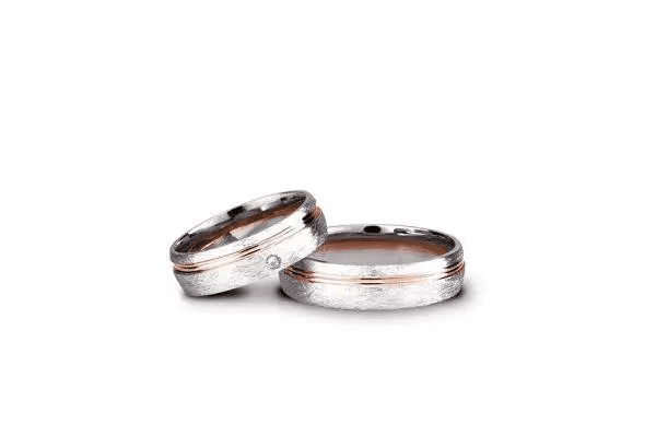 image_2025-09-11_035124282 Set verighete aur alb cu margini scalloped, marginea festonată